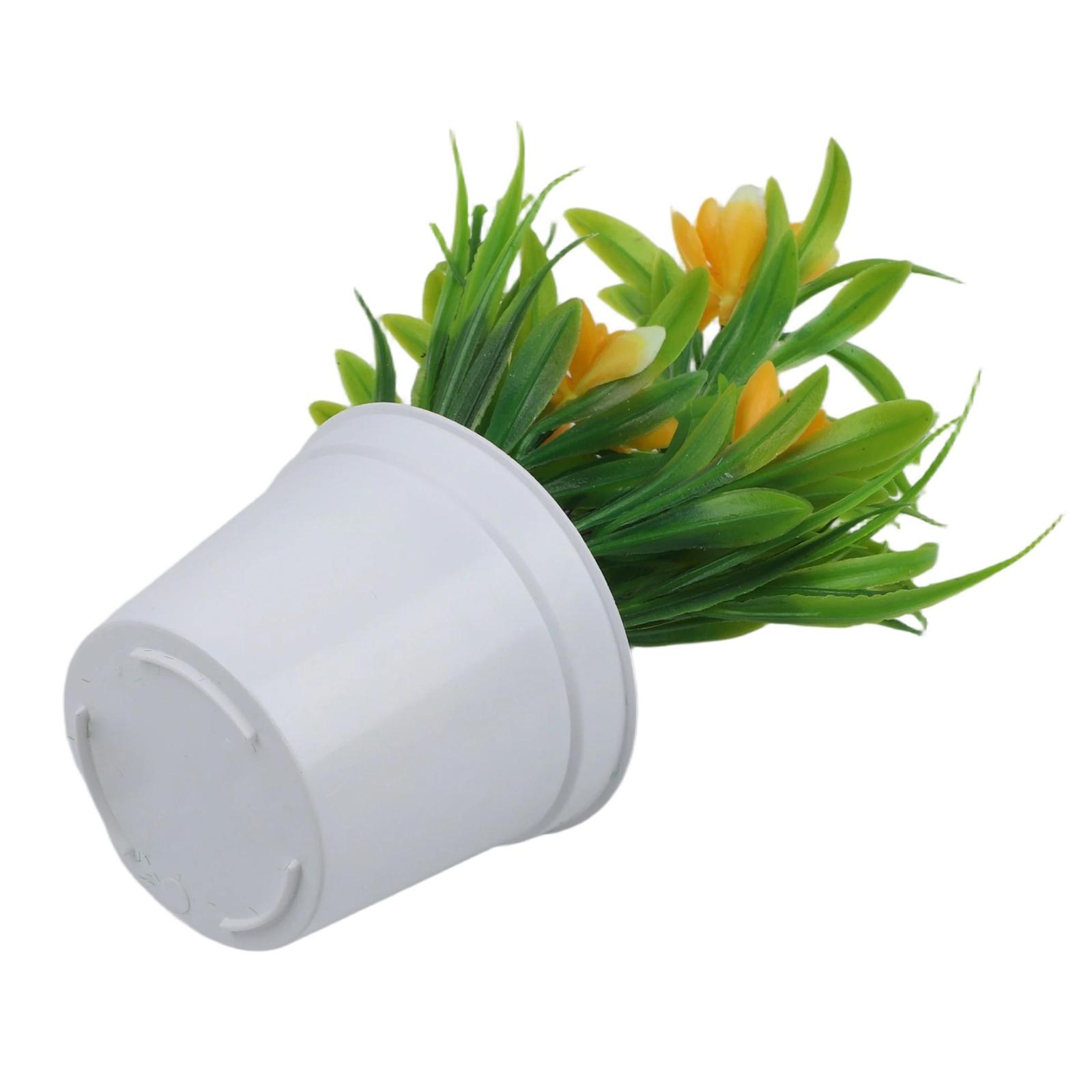 Vaso de flores artificiais de  - Bonsai Garden Restaurant avaliação e preço